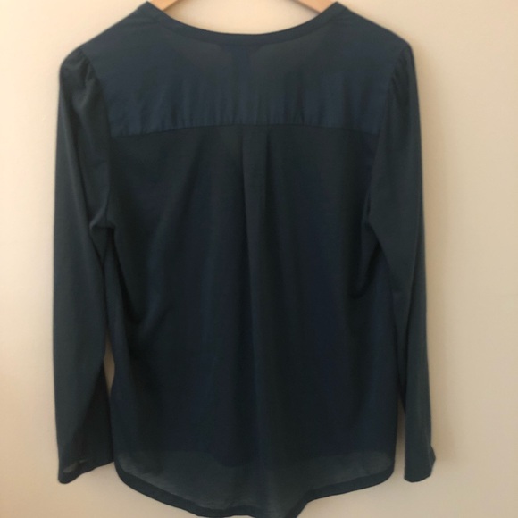 H&M Medium Long Sleeve Teal Top - Picture 4 of 4
